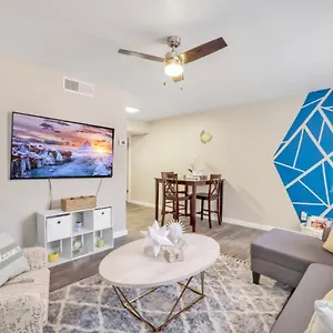 Cozy W Pool And Free Parking At Phoenix