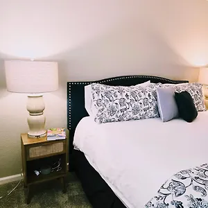 Biltmore Bliss Desert Retreat! Phoenix